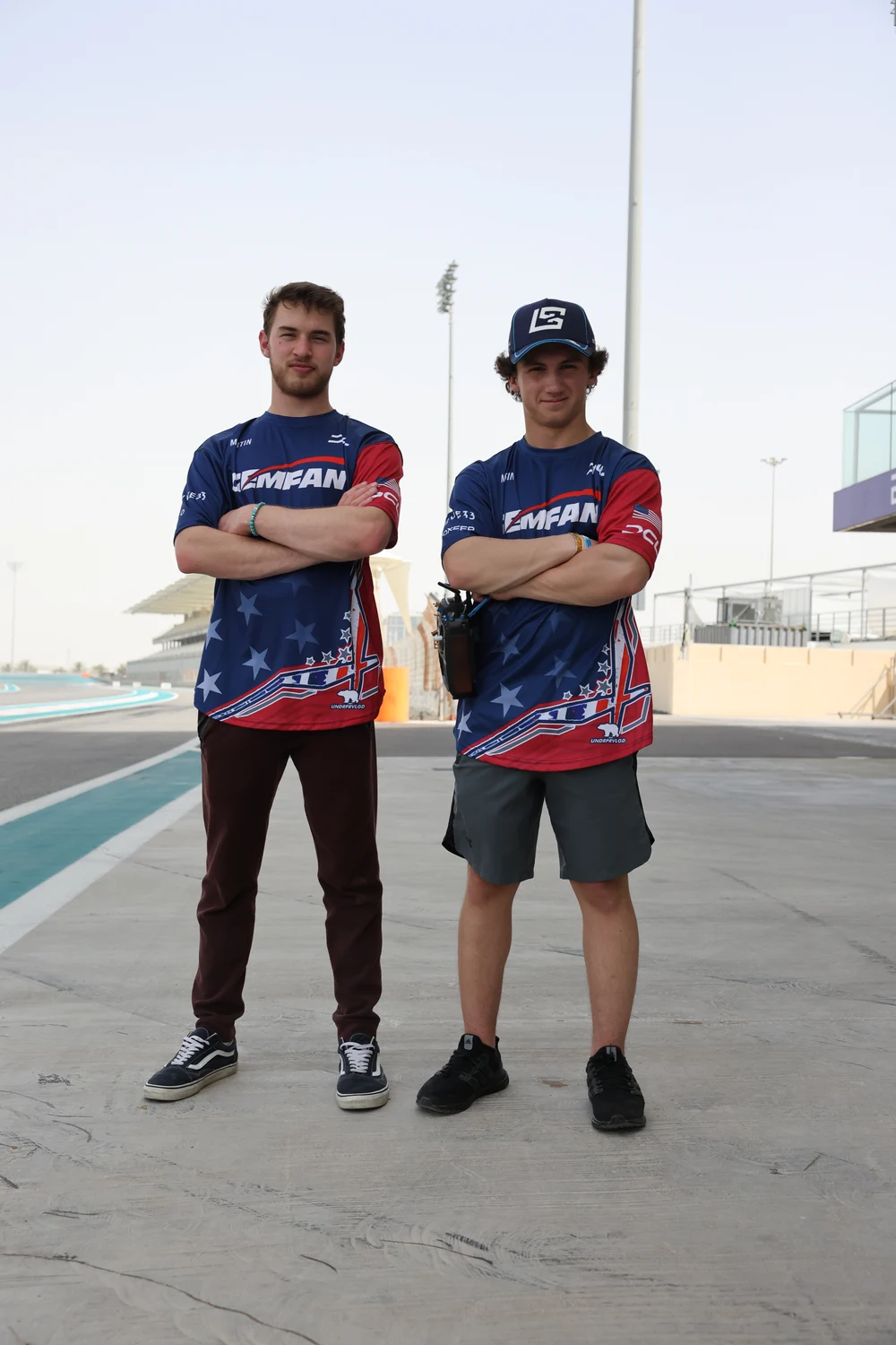 Die beiden Piloten von Quad Force One am Yas Marina Circuit